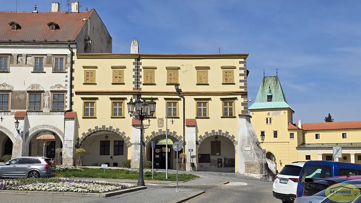 Prodej komerční nemovitosti 1033 m²